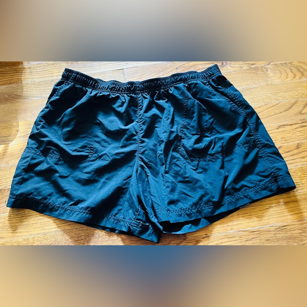 Columbia Black 5” Shorts, Size XL, EUC